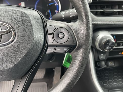 Certified 2024 Toyota RAV4 LE AWD/4WD image 20