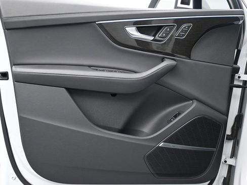 Used 2023 Audi Q7 3.0T Prestige w/ Prestige Package image 9