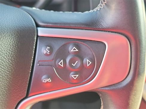 Used 2017 GMC Yukon XL SLE w/ SLE Value Package image 21