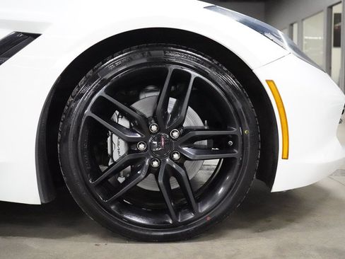 Used 2019 Chevrolet Corvette Stingray Convertible w/ 2LT Preferred Equipment Group RWD image 31
