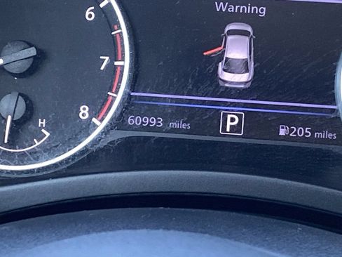 Certified 2023 Nissan Sentra SV FWD image 32