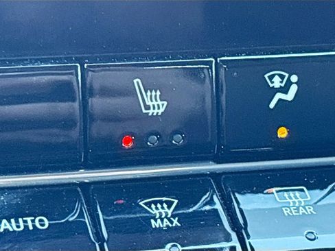 Used 2024 Chevrolet Colorado Z71 w/ Z71 Convenience Package 2 image 20