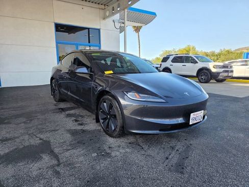 Used 2025 Tesla Model 3 Long Range RWD image 3