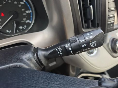 Used 2018 Toyota RAV4 Limited image 23