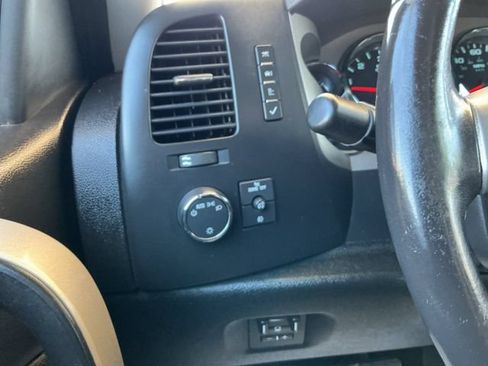 Used 2010 Chevrolet Silverado 1500 LT w/ Power Pack Plus AWD/4WD image 19