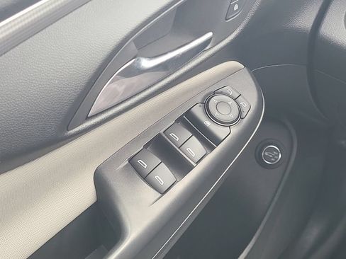 Used 2024 Buick Envista Preferred FWD image 19