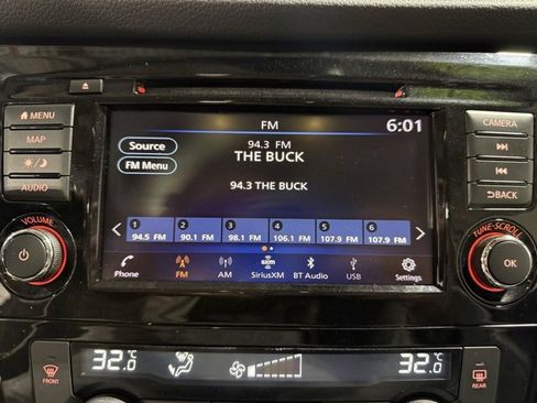 Used 2019 Nissan Rogue SL image 16