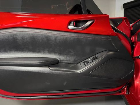 Used 2017 MAZDA MX-5 Miata RF Club RWD image 18