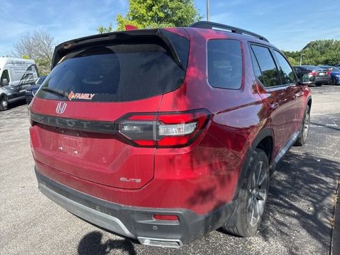 Used 2023 Honda Pilot Elite image 3