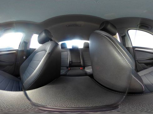 Used 2025 Volkswagen Jetta SE image 47