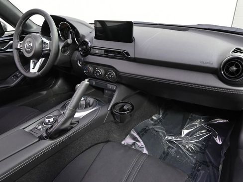 New 2026 MAZDA MX-5 Miata Club w/ Weather Package RWD image 19