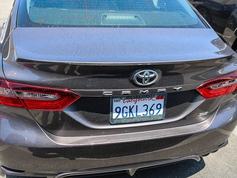 Used 2023 Toyota Camry SE FWD image 10