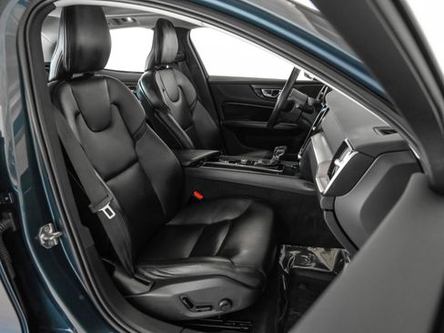 Used 2020 Volvo S60 T6 Momentum AWD/4WD image 38