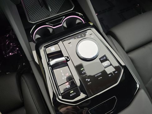 New 2026 BMW 530i xDrive 530i xDrive w/ Premium Package image 25