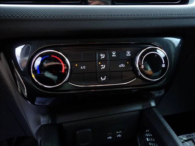 Used 2025 Chevrolet TrailBlazer LT FWD image 17