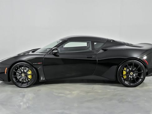 Used 2021 Lotus Evora image 8