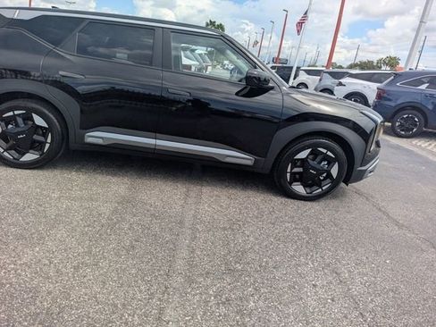 New 2027 Kia Seltos S FWD image 7