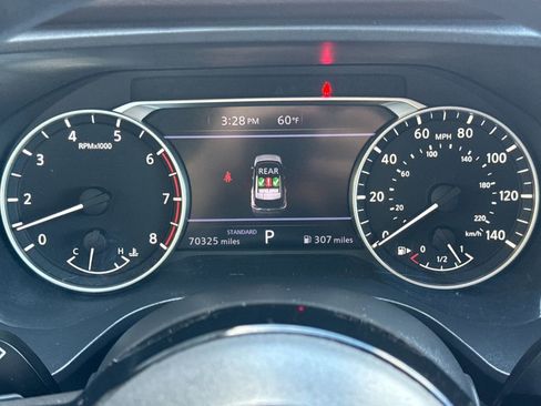 Used 2023 Nissan Rogue SV FWD image 23