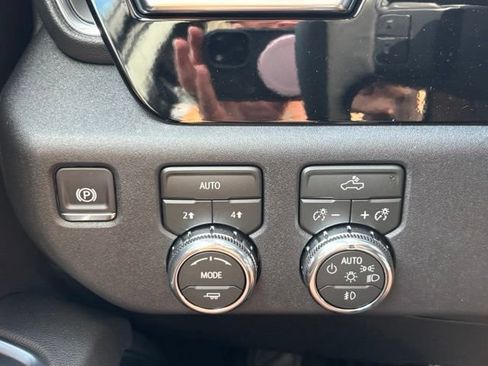 New 2026 GMC Sierra 1500 Elevation AWD/4WD image 32