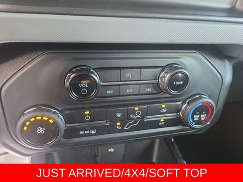 Used 2022 Ford Bronco 4-Door AWD/4WD image 15