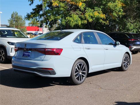 New 2025 Volkswagen Jetta SE image 3