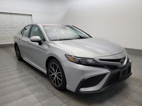 Used 2021 Toyota Camry SE image 13