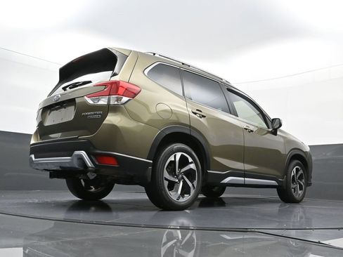 Used 2022 Subaru Forester Touring image 27