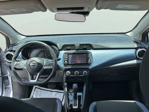 Used 2025 Nissan Versa SV FWD image 15