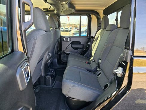 New 2026 Jeep Gladiator Sport AWD/4WD image 25