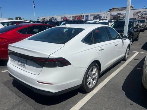 Used 2023 Honda Accord LX image 9