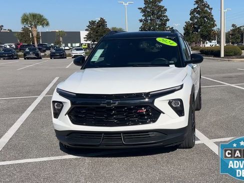 Used 2024 Chevrolet TrailBlazer RS image 3