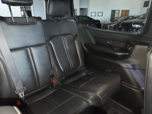 Used 2022 Jeep Wagoneer Series III w/ Rear Seat Video Group 1 AWD/4WD image 24