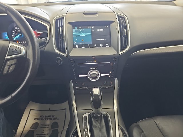 Used 2018 Ford Edge Titanium w/ Equipment Group 301A AWD/4WD image 17
