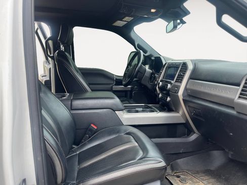 Used 2021 Ford F250 Platinum w/ Tremor Off-Road Package AWD/4WD image 15