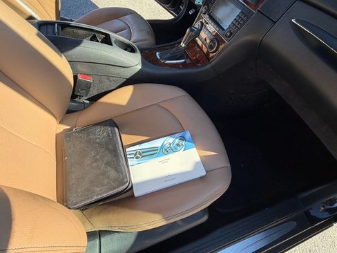Used 2008 Mercedes-Benz CLK 350 Coupe image 17