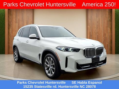 Used 2025 BMW X5 xDrive40i w/ Premium Package AWD/4WD image 1