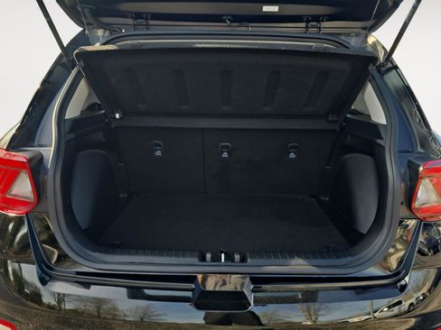 Used 2020 Hyundai Venue SEL image 13