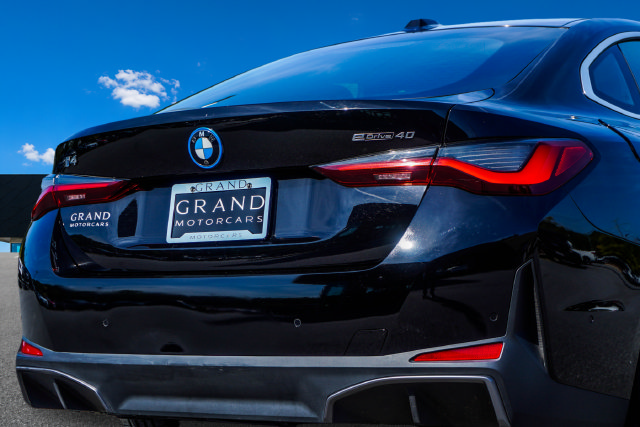 Used 2024 BMW i4 eDrive40 RWD image 35