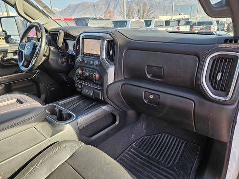 Used 2020 Chevrolet Silverado 2500 LTZ w/ Technology Package image 34
