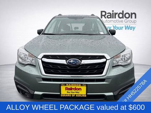 Used 2017 Subaru Forester 2.5i w/ Alloy Wheel Package image 2
