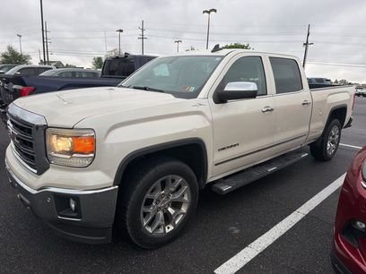 Used 2015 GMC Sierra 1500 SLT w/ SLT Crew Cab Value Package