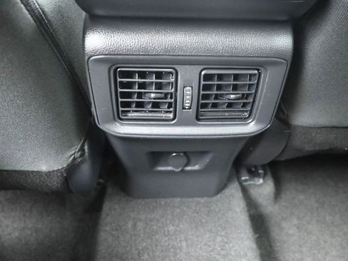 Used 2024 Toyota RAV4 LE AWD/4WD image 30