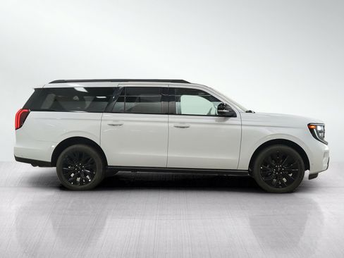 Used 2025 Ford Expedition Max Platinum w/ Stealth Appearance Package AWD/4WD image 7