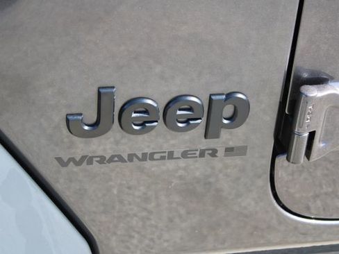 Used 2023 Jeep Wrangler Unlimited Sport AWD/4WD image 8