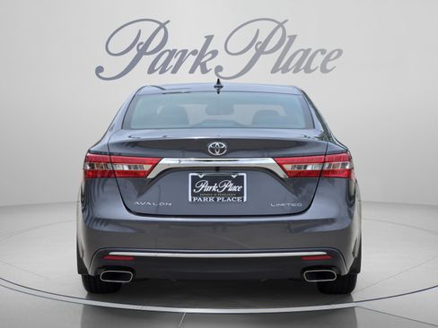 Used 2017 Toyota Avalon Limited FWD image 4