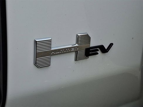 New 2026 GMC Hummer EV SUV image 15
