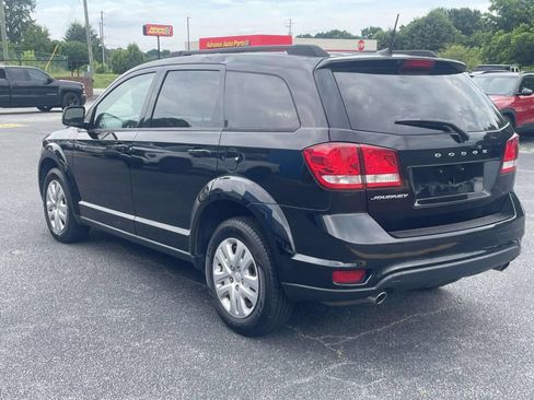 Used 2018 Dodge Journey SXT w/ Connectivity Group FWD image 6