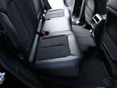 New 2026 Jeep Grand Cherokee Altitude image 15