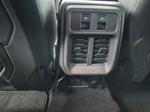 New 2025 Ford Bronco Badlands image 21