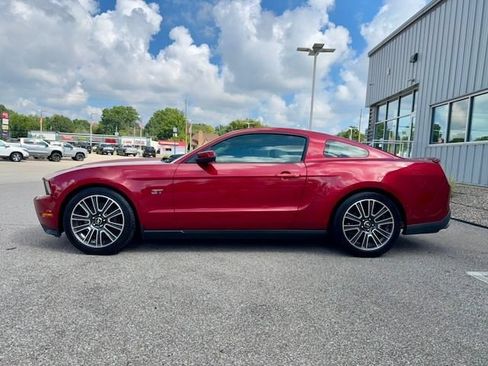 Used 2010 Ford Mustang GT Premium RWD image 4